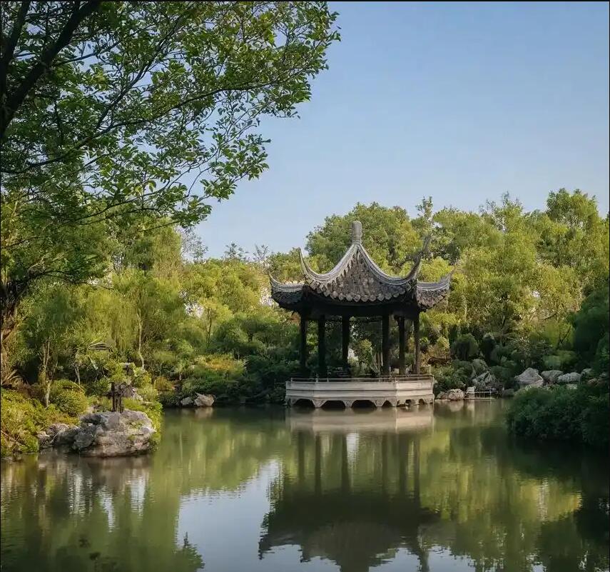 重庆南岸雪旋餐饮有限公司